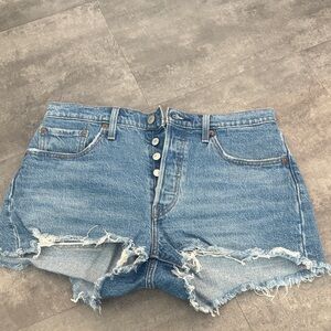 levi shorts
